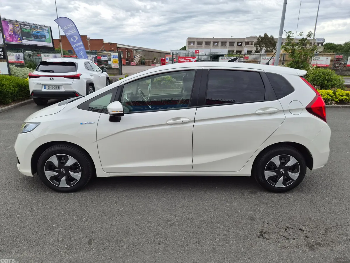 Honda Fit Hatchback, Petrol Hybrid, 2017, White