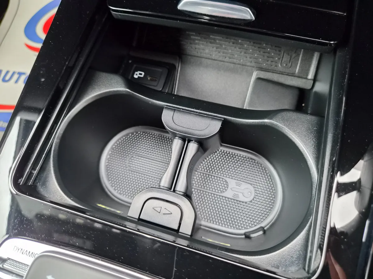 Mercedes-Benz A-Class Hatchback, Petrol, 2019, White