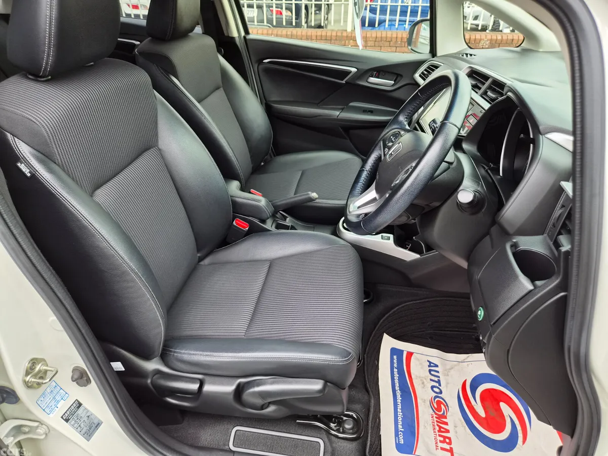 Honda Fit Hatchback, Petrol Hybrid, 2017, White