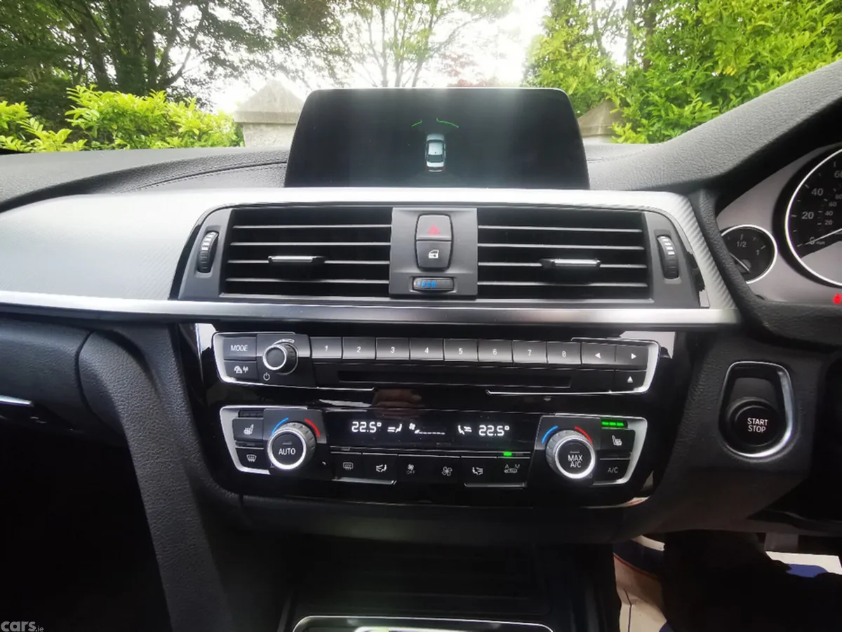 BMW 3-Series Saloon, Petrol Hybrid, 2018, White