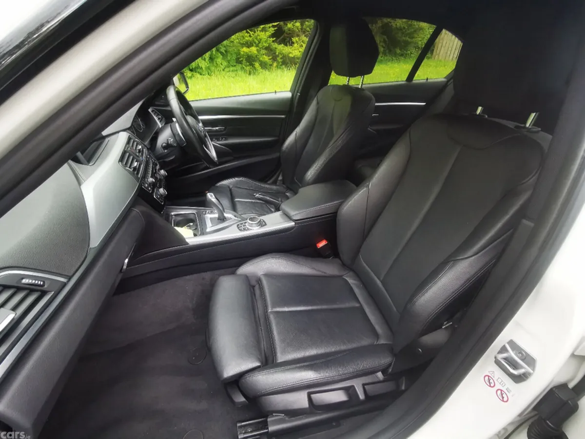 BMW 3-Series Saloon, Petrol Hybrid, 2018, White