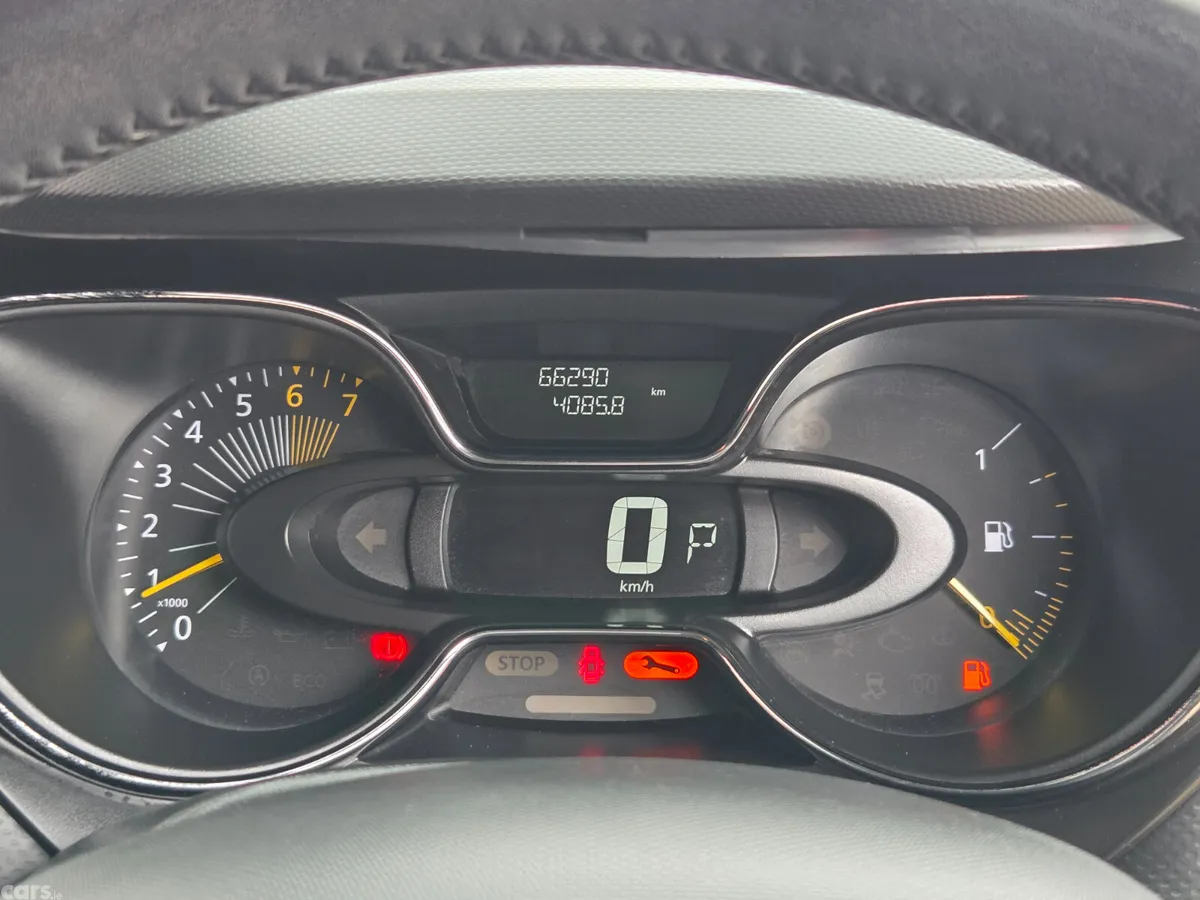 Renault Captur Hatchback, Petrol, 2016, Red