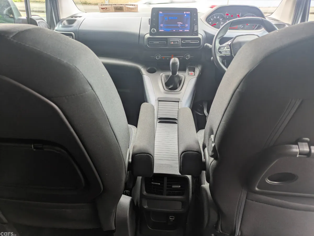Peugeot Rifter MPV, Diesel, 2020, Silver