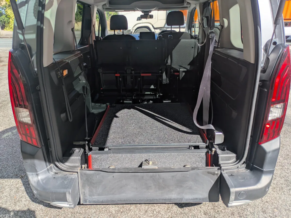 Peugeot Rifter MPV, Diesel, 2020, Silver