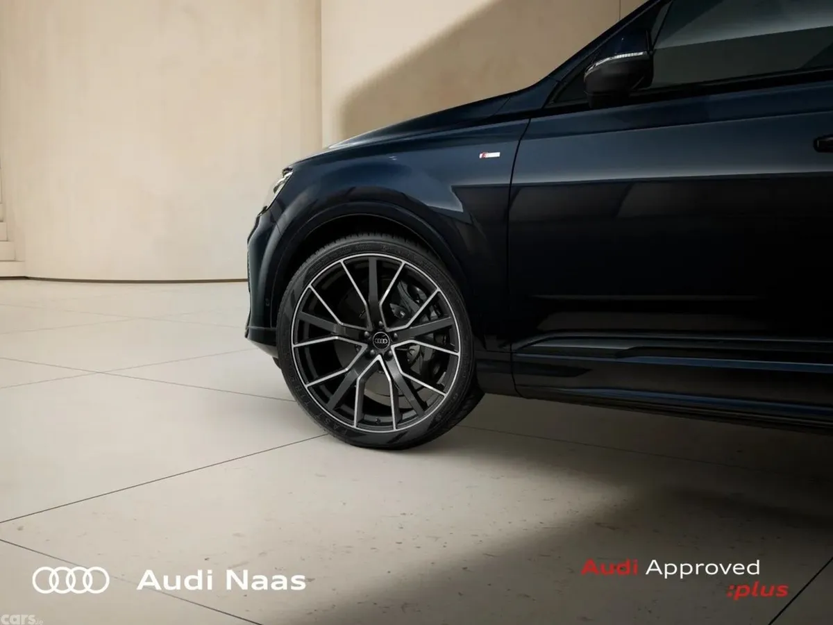 Audi Q7 SUV, Petrol Plug-in Hybrid, 2027, Blue