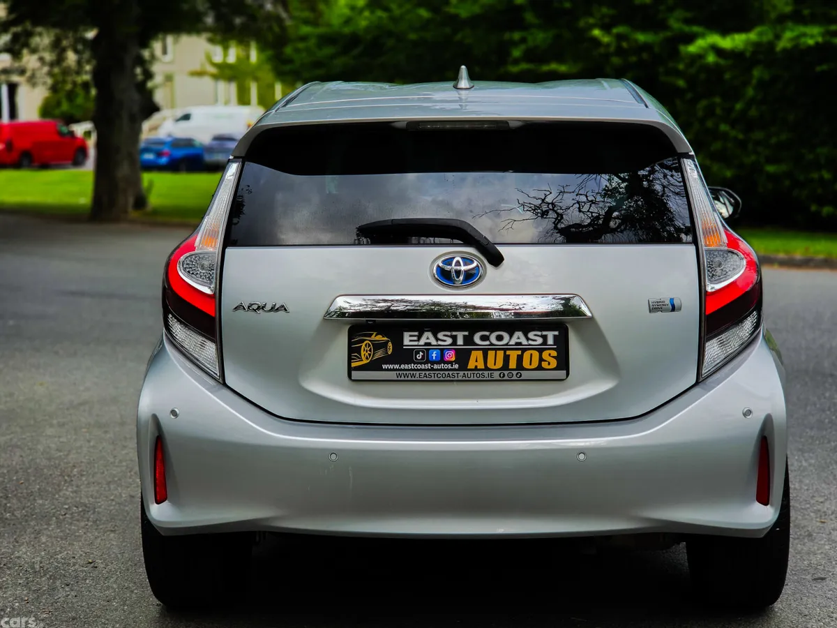 Toyota Aqua Hatchback, Petrol Hybrid, 2020, Silver