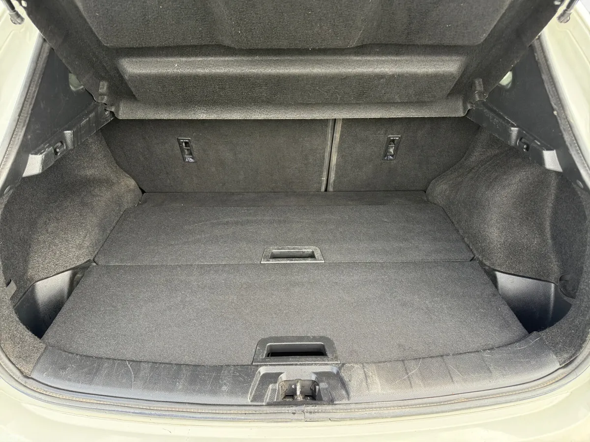 Nissan Qashqai SUV, Diesel, 2017, White