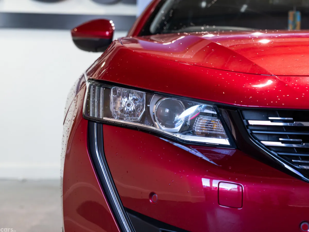 Peugeot 508 Hatchback, Petrol, 2019, Red