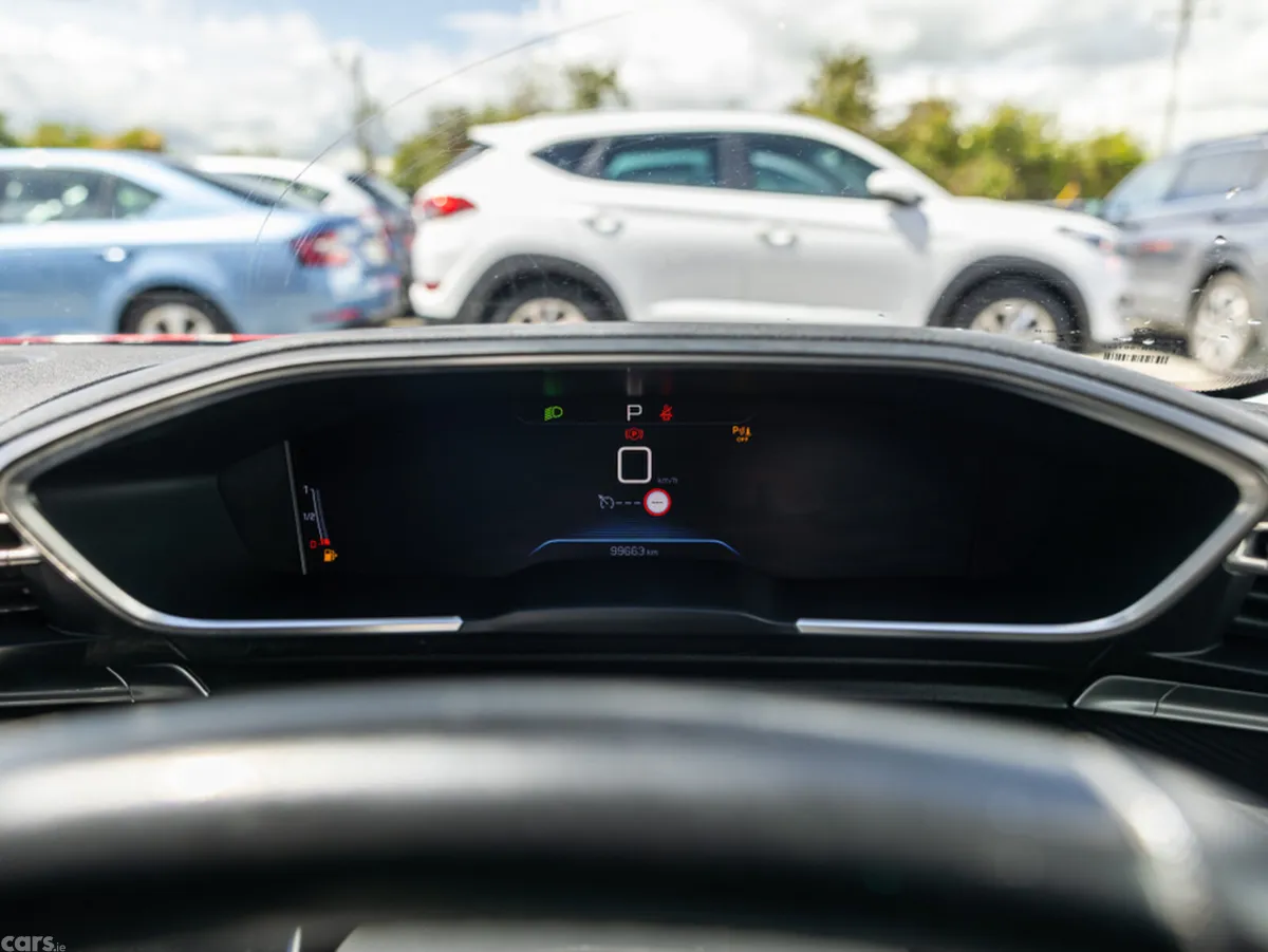 Peugeot 508 Hatchback, Petrol, 2019, Red
