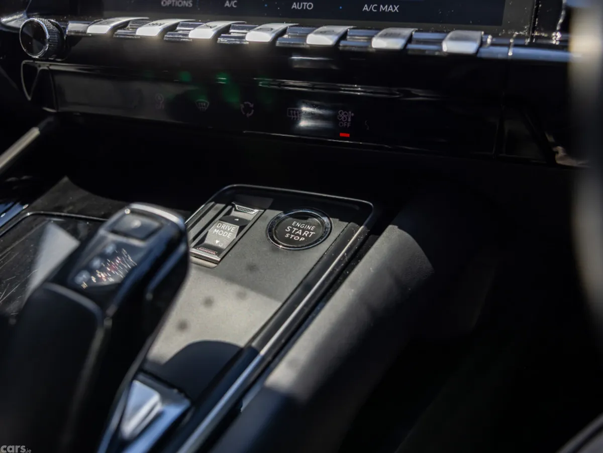 Peugeot 508 Hatchback, Petrol, 2019, Red