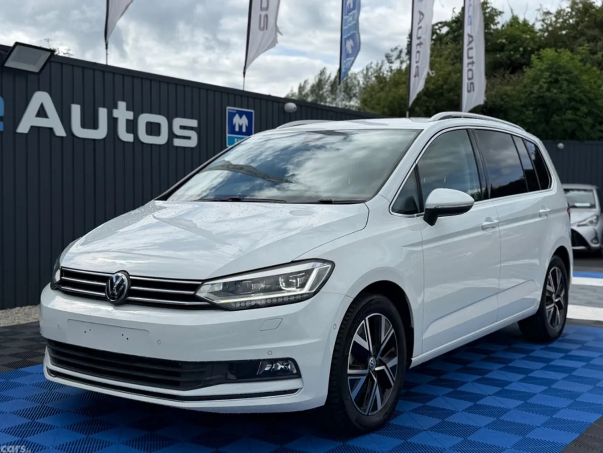 Volkswagen Touran MPV, Diesel, 2020, White