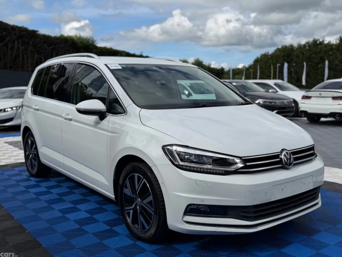 Volkswagen Touran MPV, Diesel, 2020, White
