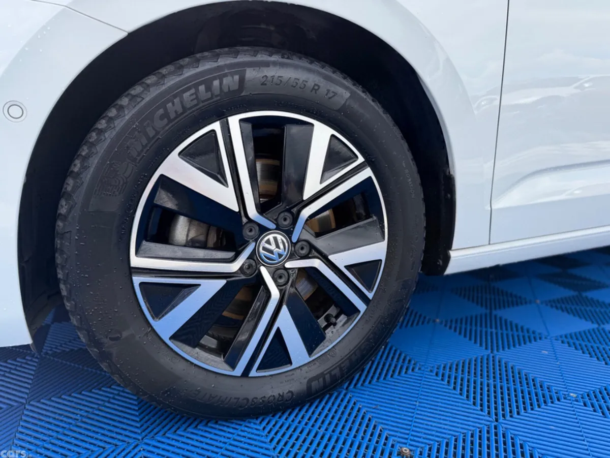 Volkswagen Touran MPV, Diesel, 2020, White