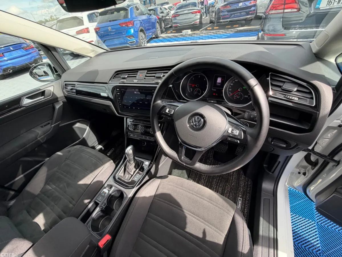 Volkswagen Touran MPV, Diesel, 2020, White