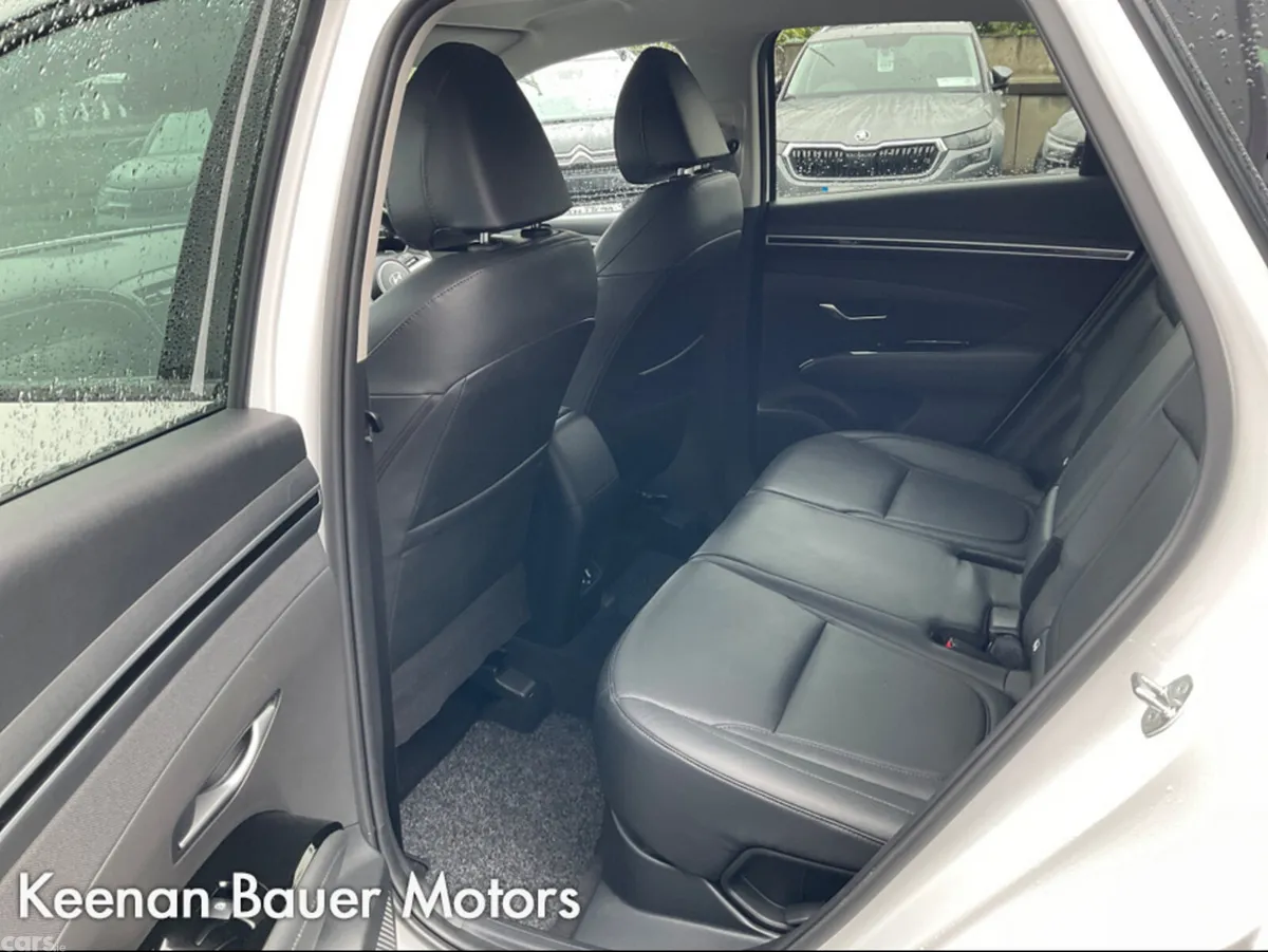 Hyundai Tucson MPV, Petrol Hybrid, 2024, White