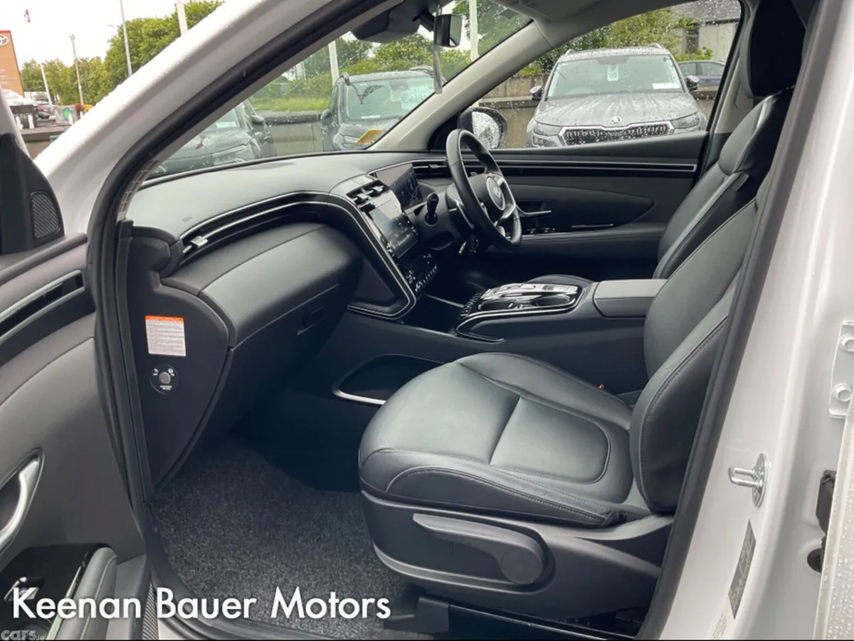 Hyundai Tucson MPV, Petrol Hybrid, 2024, White