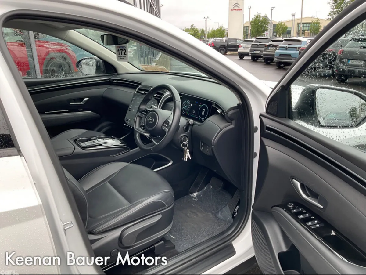 Hyundai Tucson MPV, Petrol Hybrid, 2024, White