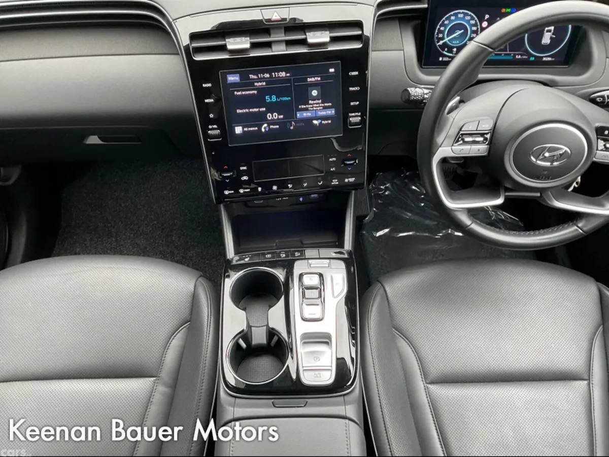 Hyundai Tucson MPV, Petrol Hybrid, 2024, White