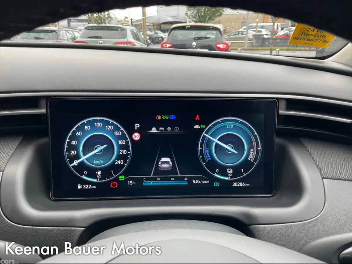 Hyundai Tucson MPV, Petrol Hybrid, 2024, White