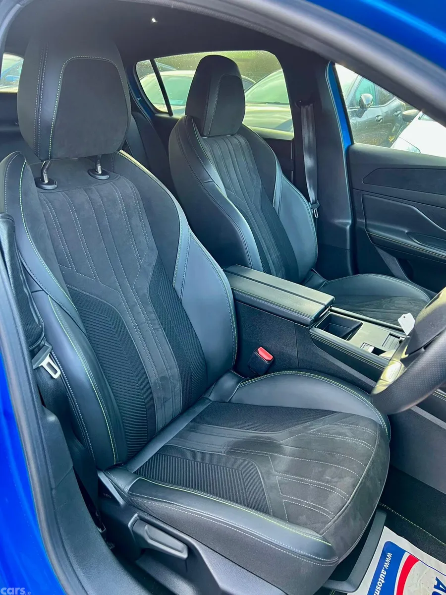 Peugeot 308 Hatchback, Diesel, 2023, Blue