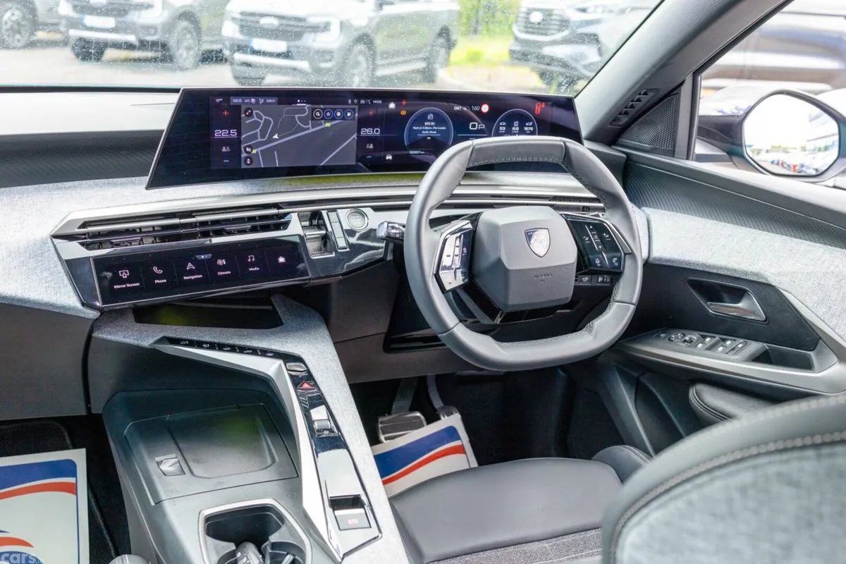 Peugeot 3008 MPV, Petrol, 2025, Blue