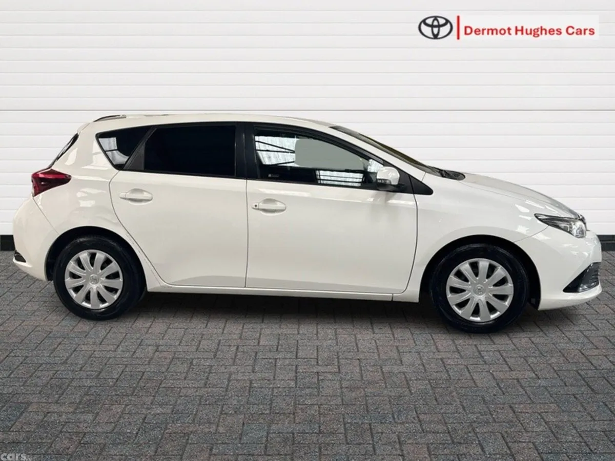 Toyota Auris Van, Diesel, 2017, White