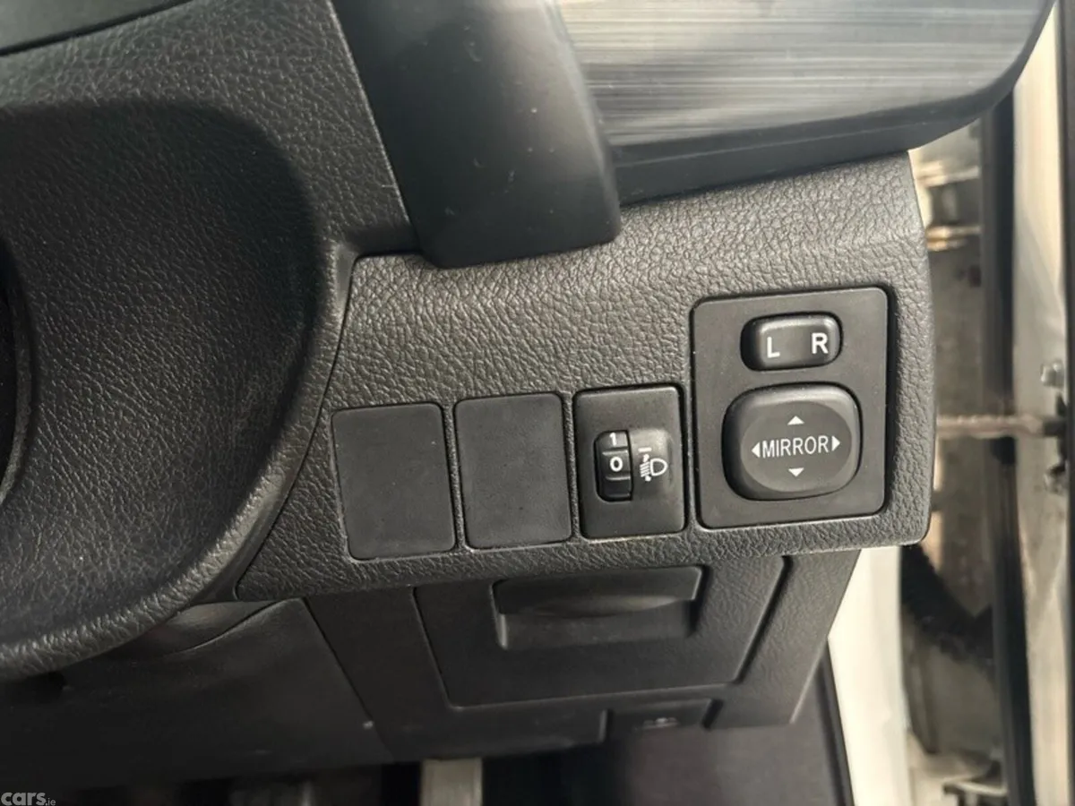Toyota Auris Van, Diesel, 2017, White