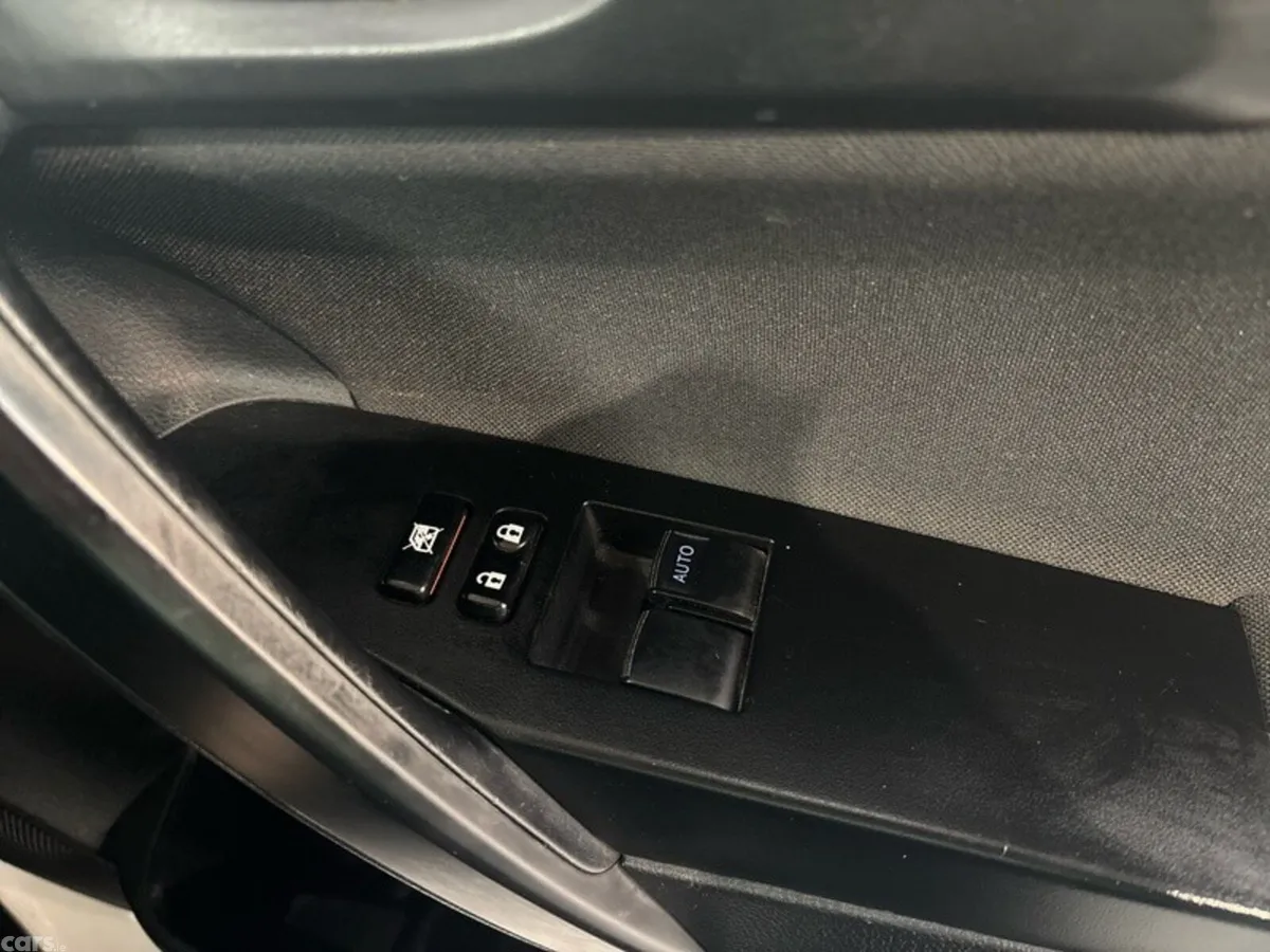 Toyota Auris Van, Diesel, 2017, White