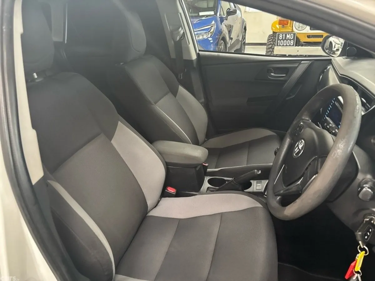 Toyota Auris Van, Diesel, 2017, White
