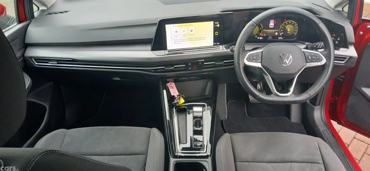 Volkswagen Golf Estate, Diesel, 2023, Red