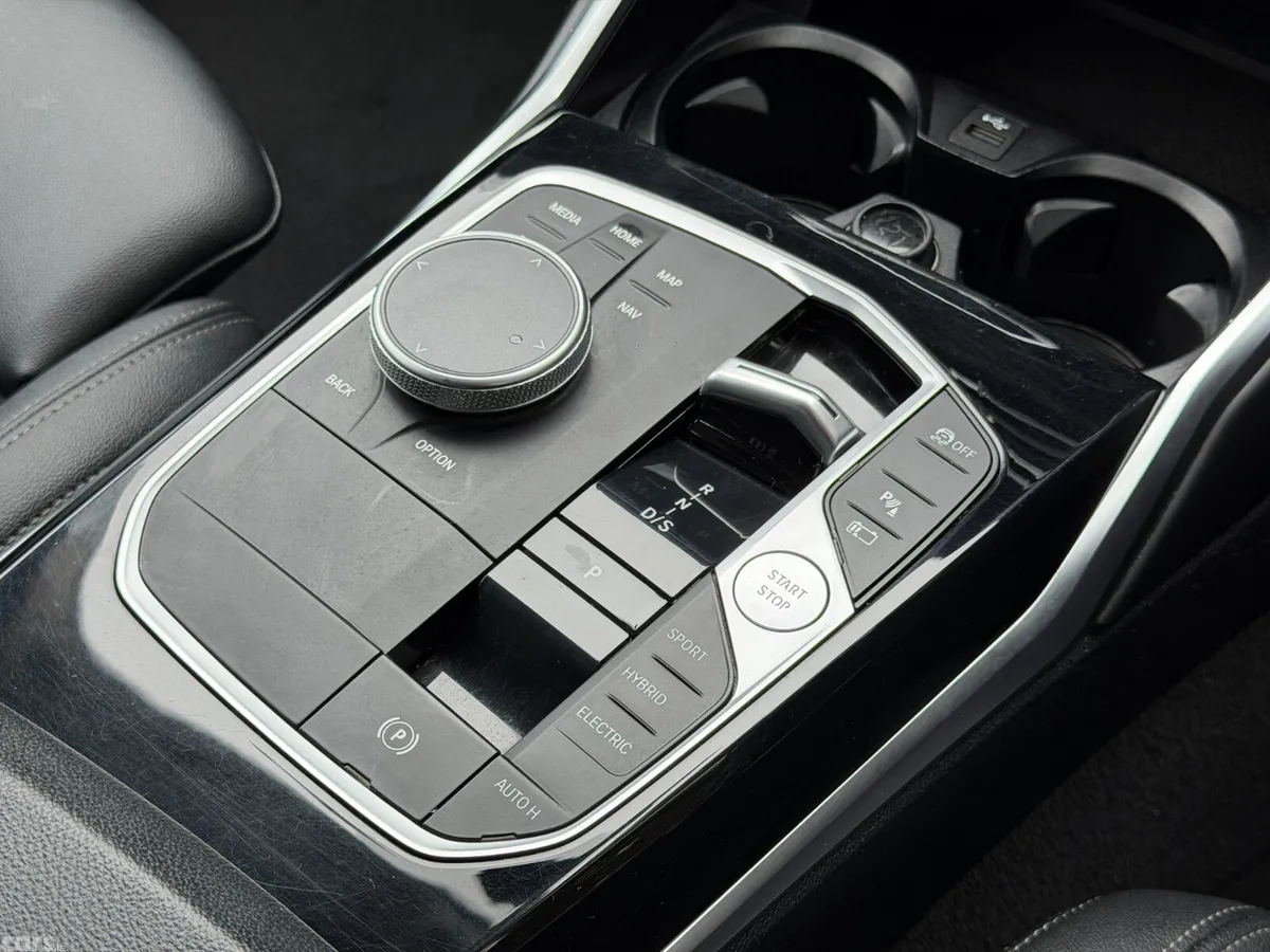 BMW 3-Series Estate, Petrol Plug-in Hybrid, 2023, Black
