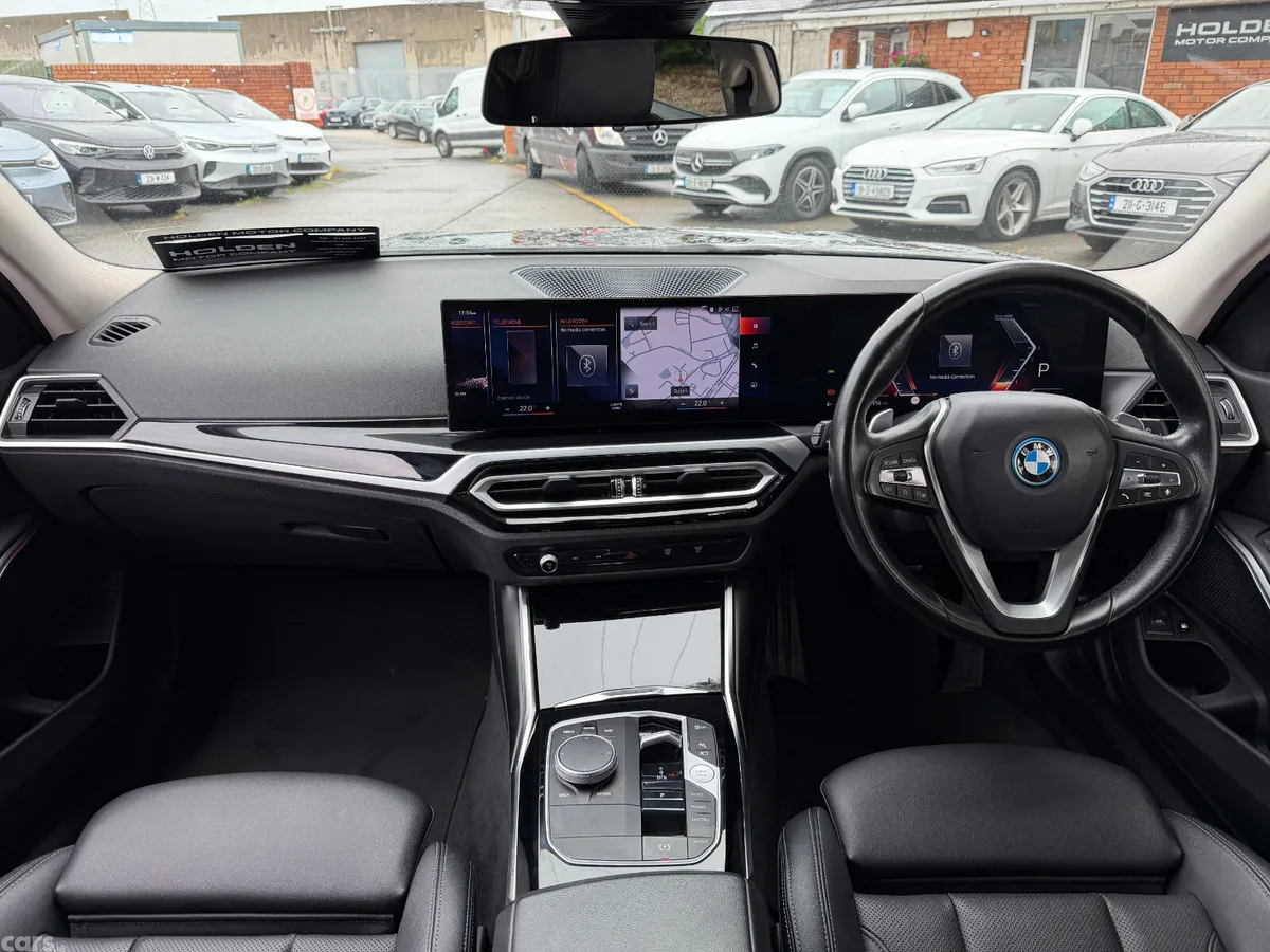 BMW 3-Series Estate, Petrol Plug-in Hybrid, 2023, Black