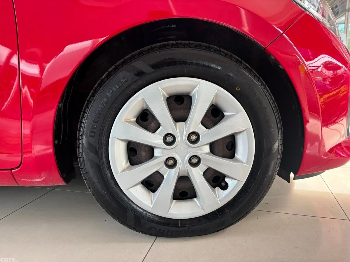 Kia Rio Hatchback, Diesel, 2016, Red