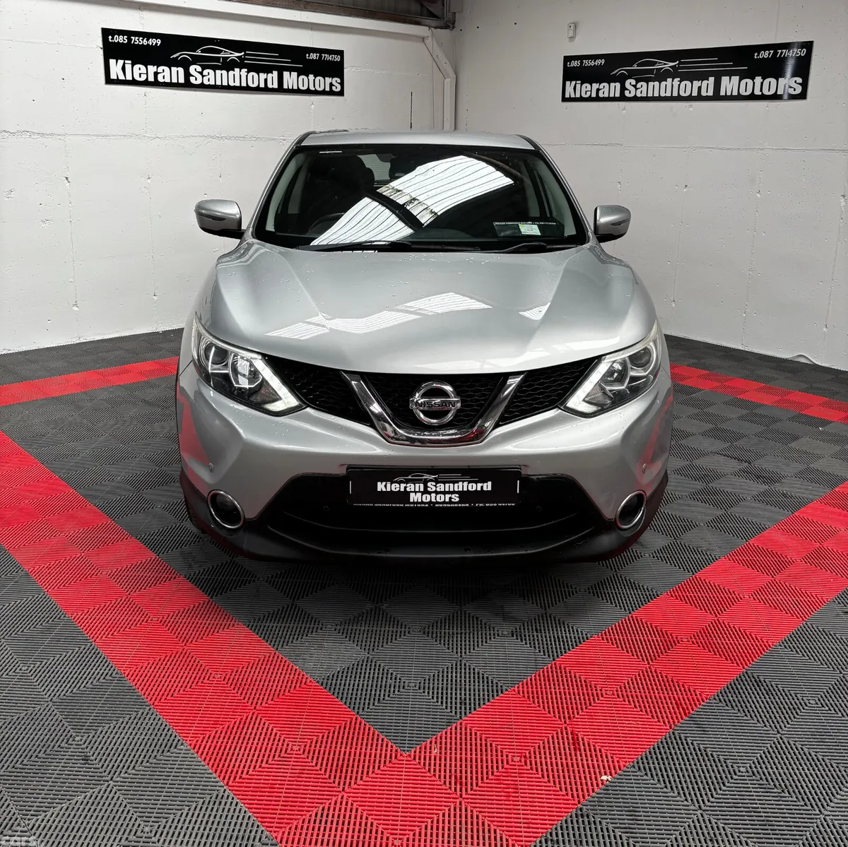 Nissan Qashqai Hatchback, Diesel, 2015, Silver