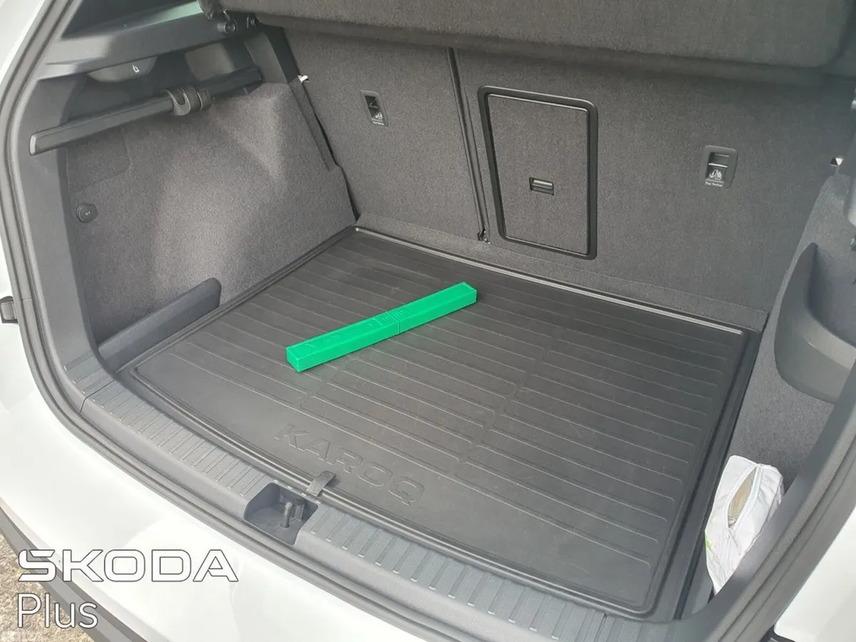 Skoda Karoq SUV, Petrol, 2024, White