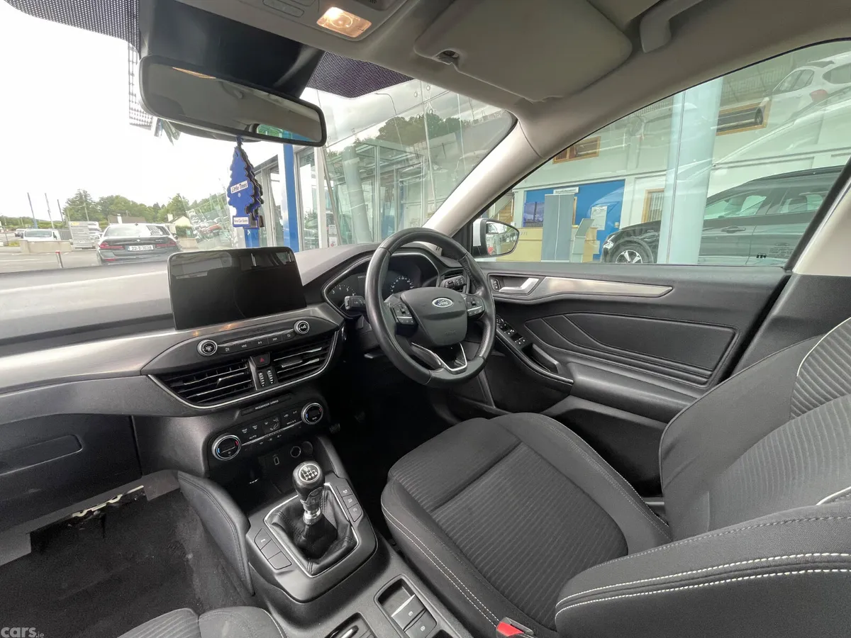 Ford Focus Hatchback, Petrol, 2020, White