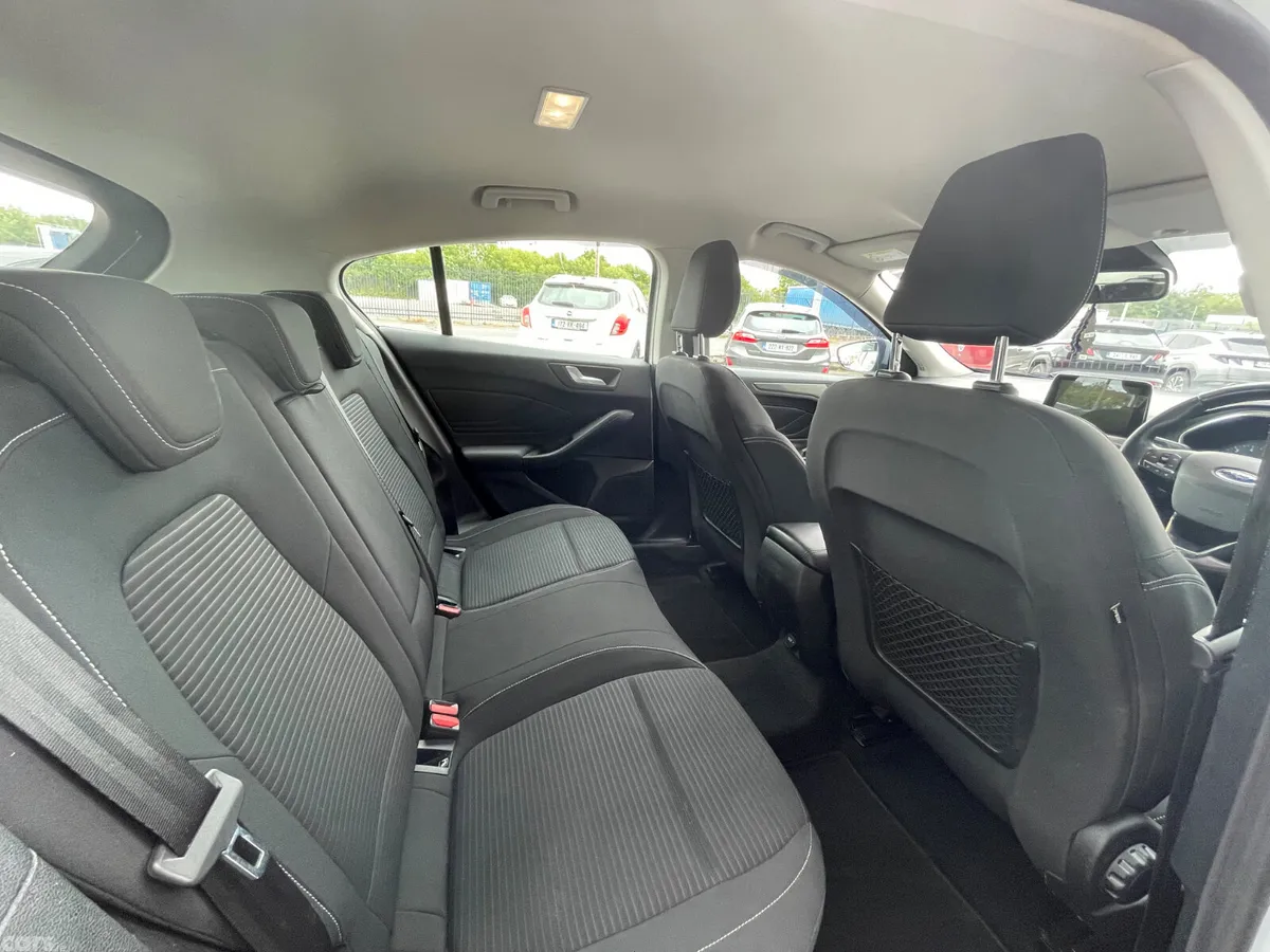 Ford Focus Hatchback, Petrol, 2020, White