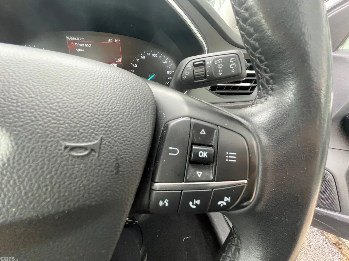Ford Focus Hatchback, Petrol, 2020, White
