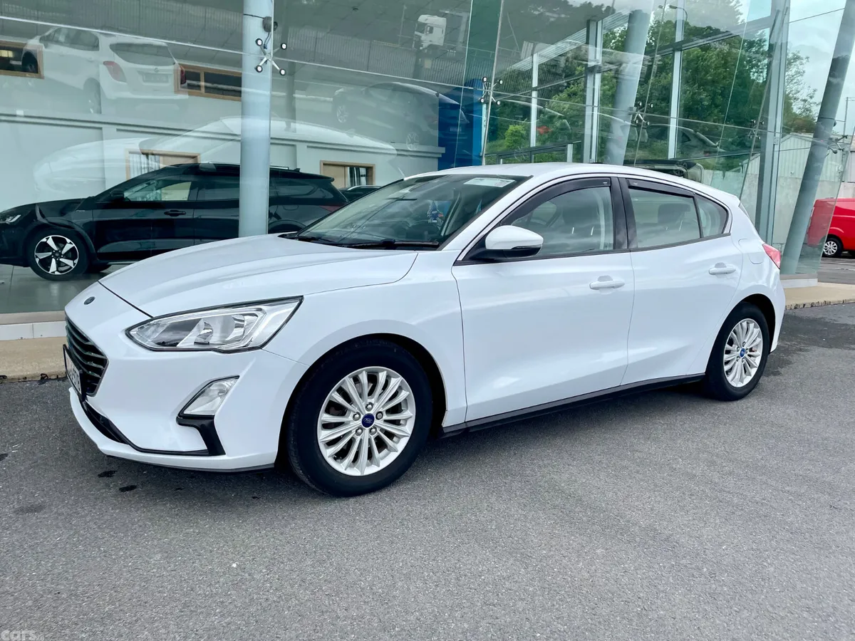 Ford Focus Hatchback, Petrol, 2020, White