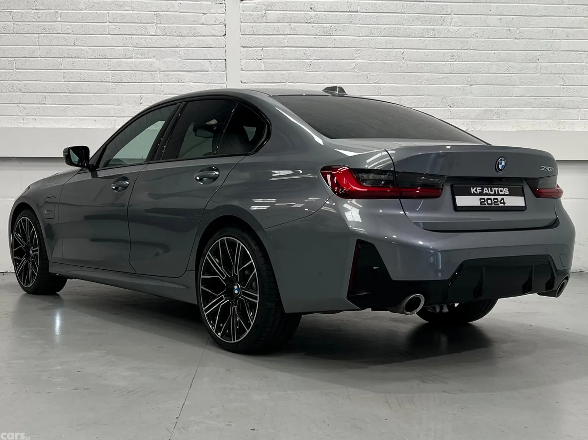 BMW 3-Series Saloon, Petrol Plug-in Hybrid, 2024, Grey