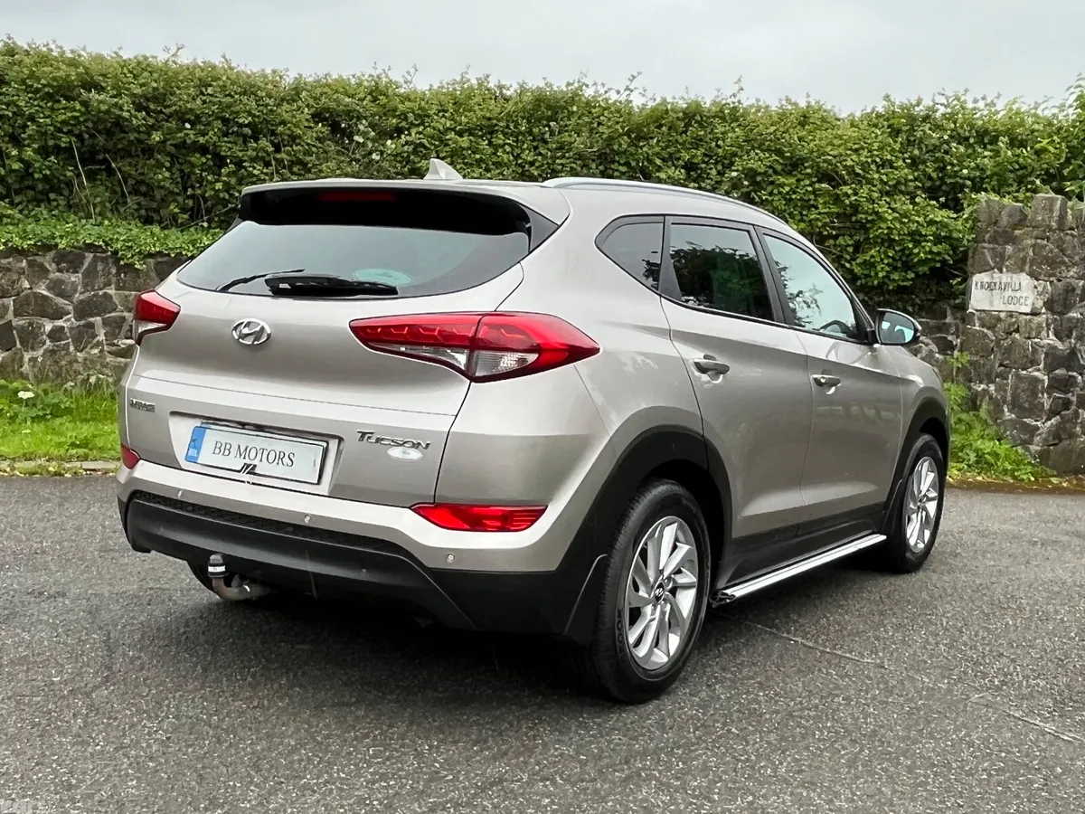 Hyundai Tucson SUV, Diesel, 2016, White