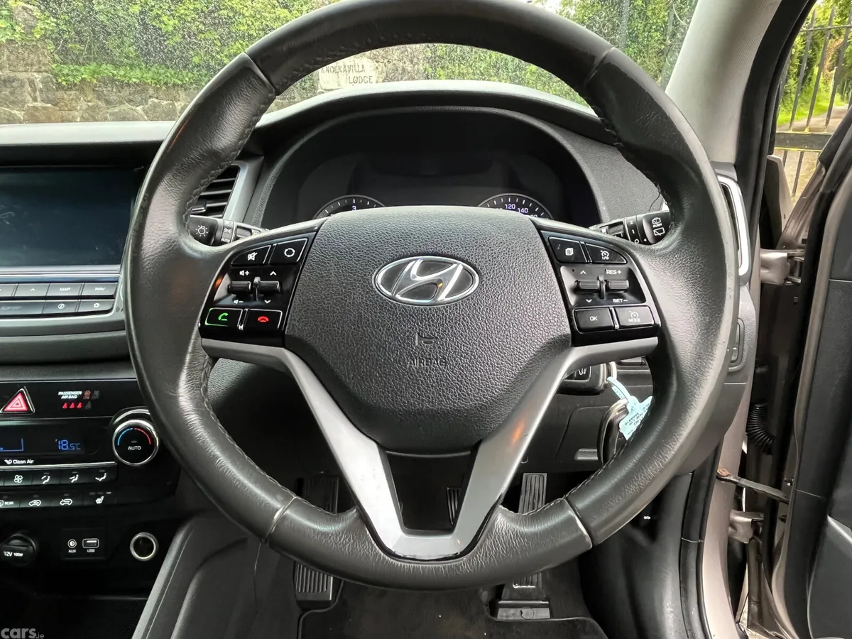 Hyundai Tucson SUV, Diesel, 2016, White