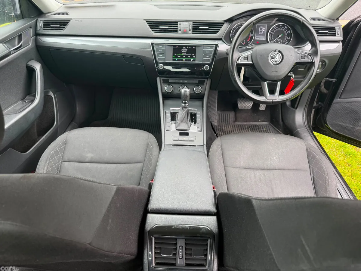 Skoda Superb Hatchback, Diesel, 2017, Black