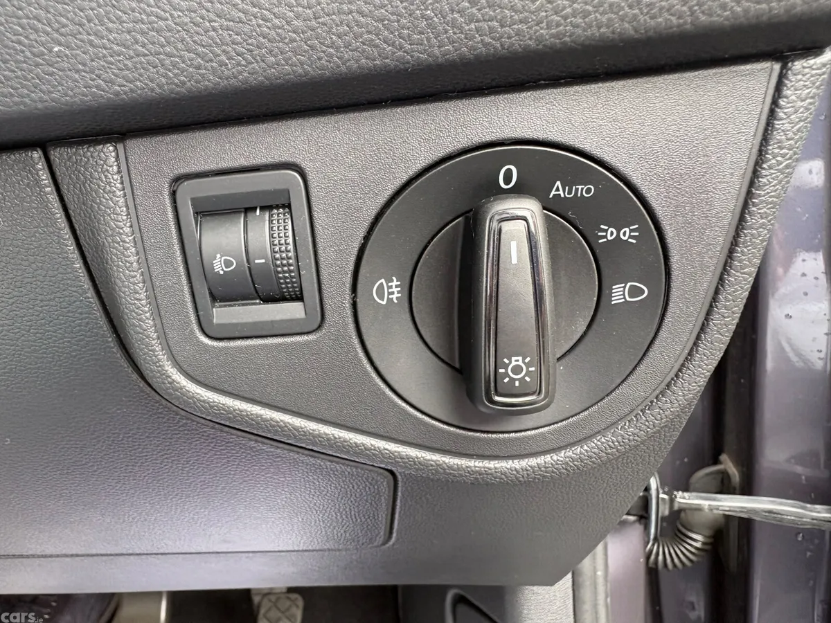 Volkswagen Taigo Hatchback, Petrol, 2024, Grey