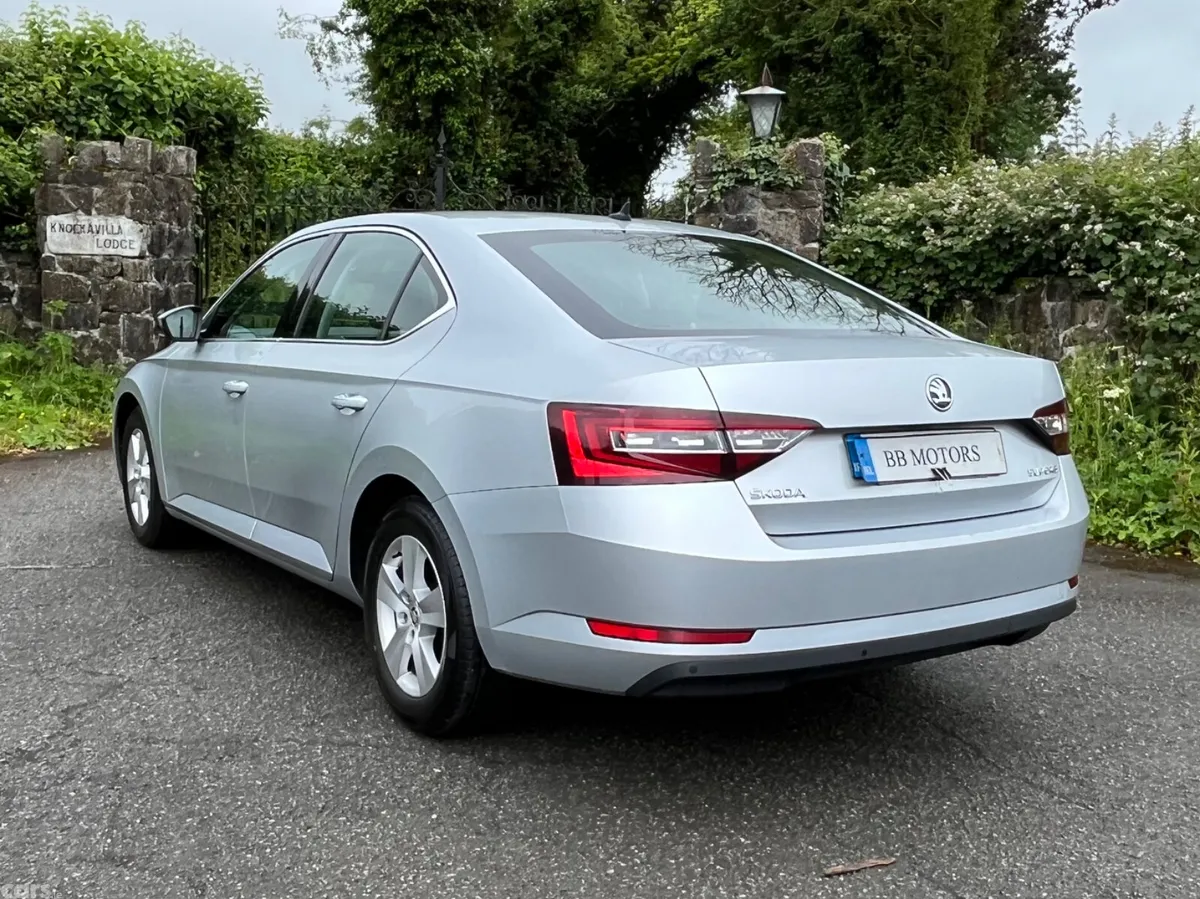 Skoda Superb Saloon, Diesel, 2018, Grey