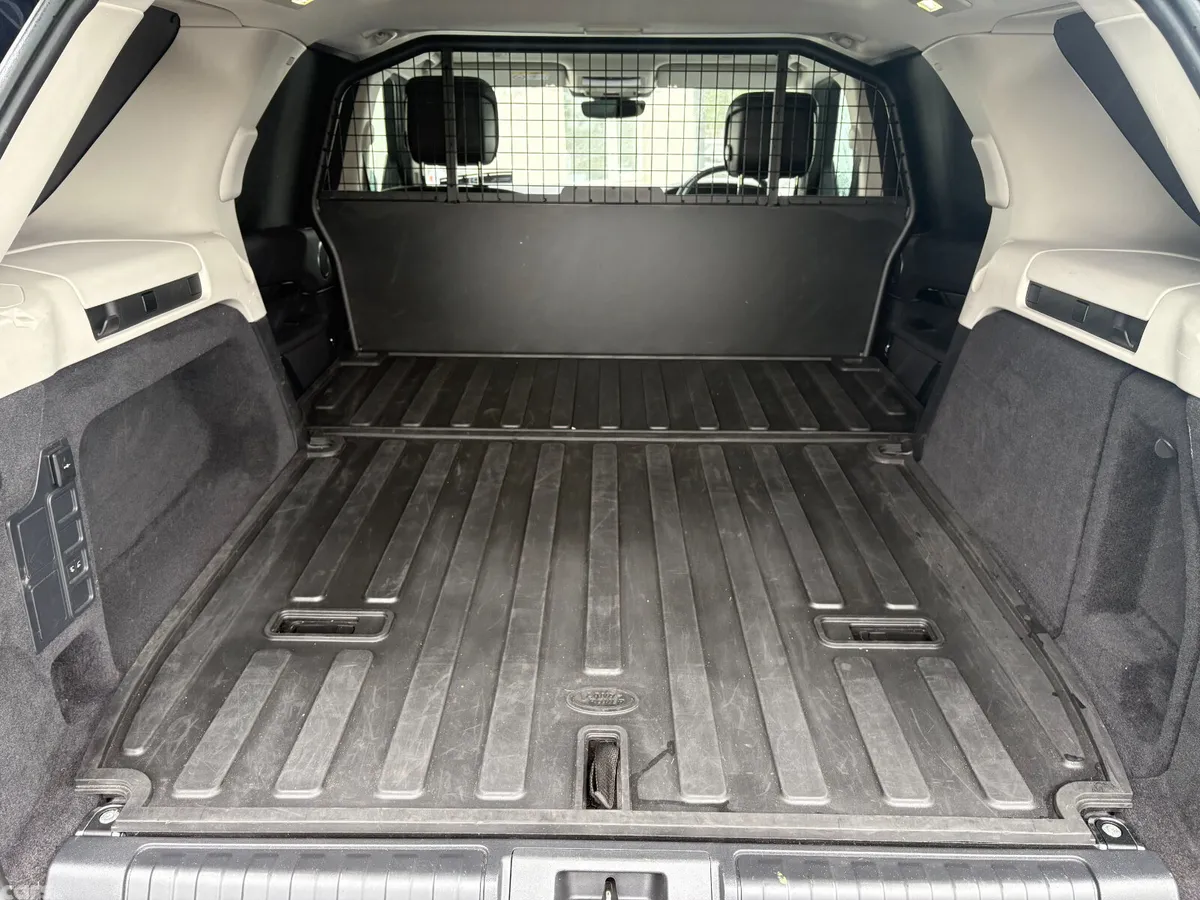 Land Rover Discovery SUV, Diesel, 2022, Blue