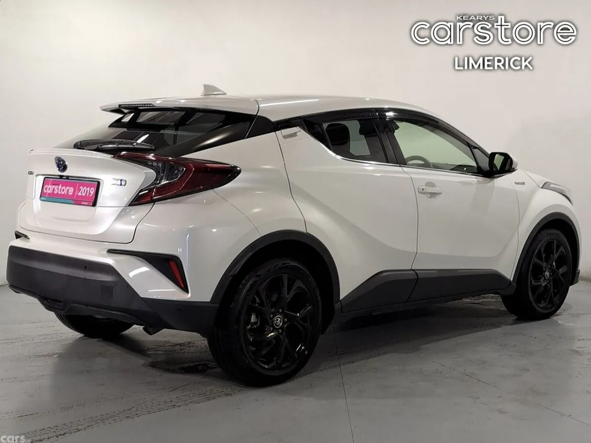 Toyota C-HR SUV, Petrol Hybrid, 2019, White