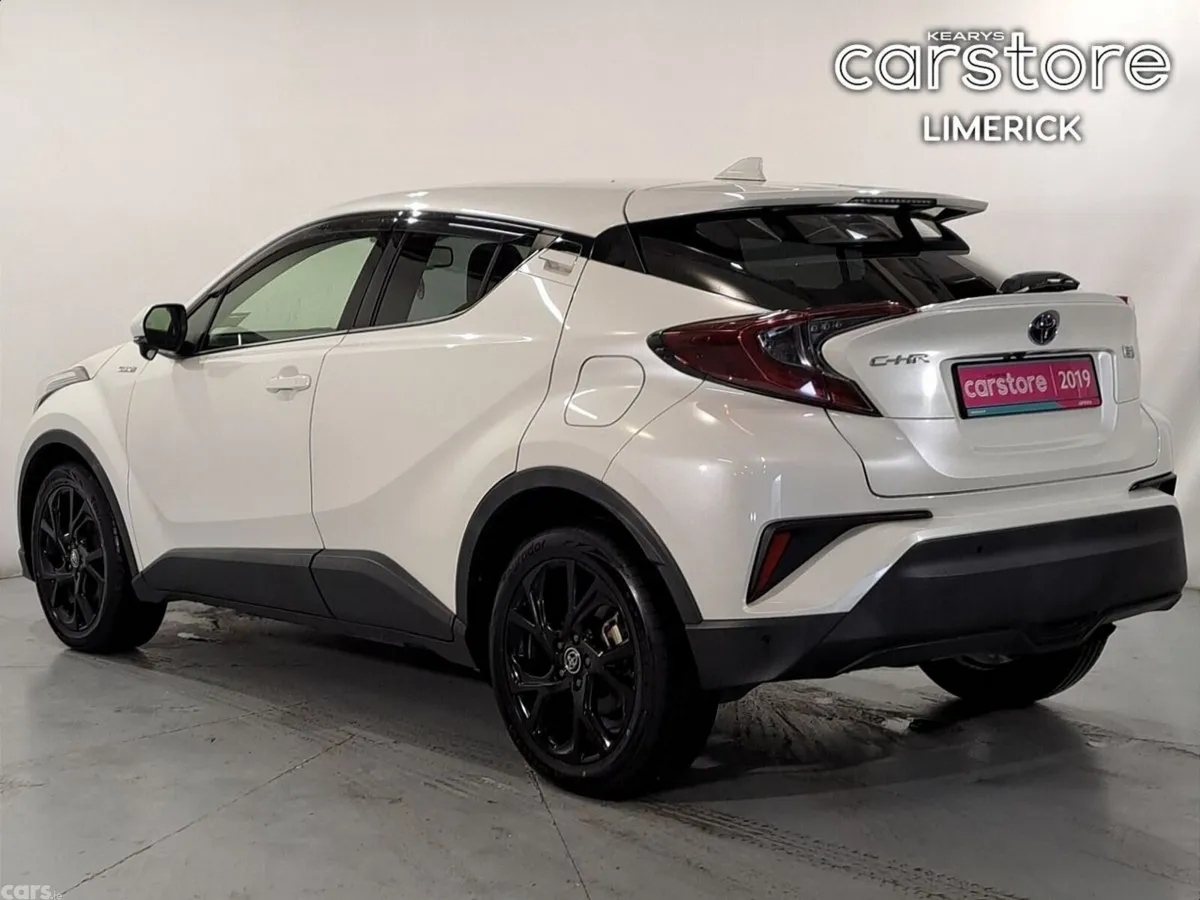 Toyota C-HR SUV, Petrol Hybrid, 2019, White