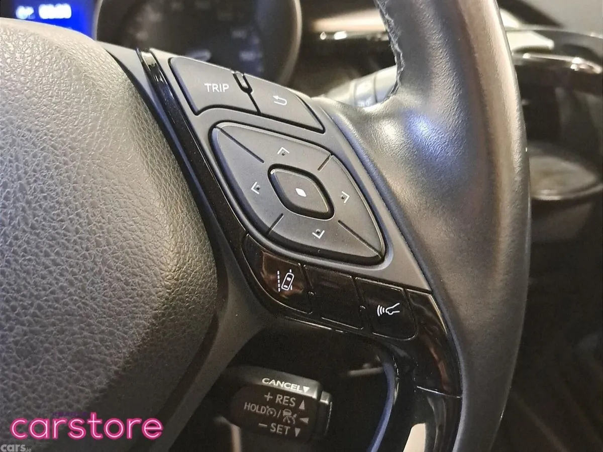 Toyota C-HR SUV, Petrol Hybrid, 2019, White