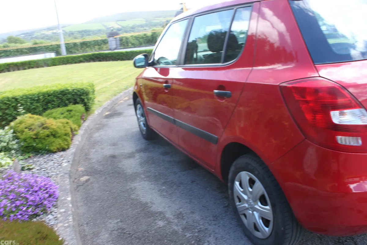 Skoda Fabia Hatchback, Petrol, 2015, Red